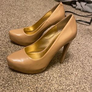 Jessica Simpson tan heels